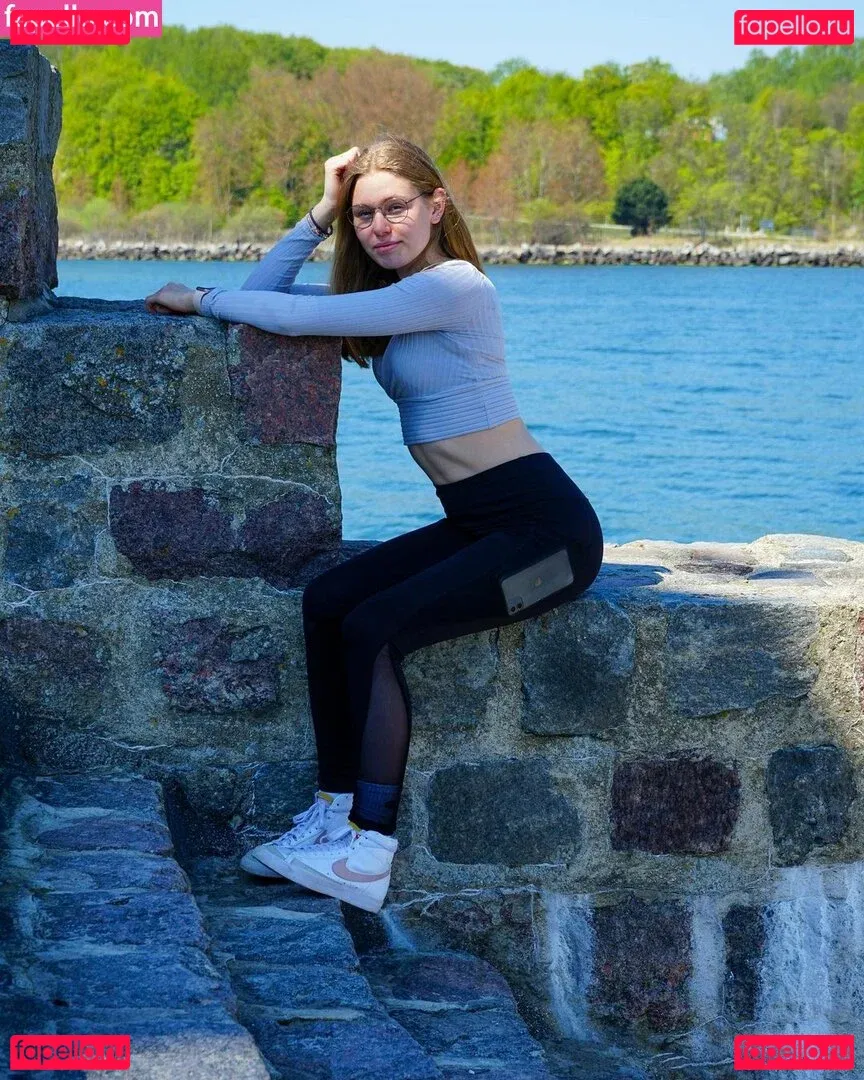 lxllx.se Onlyfans Photo Gallery 