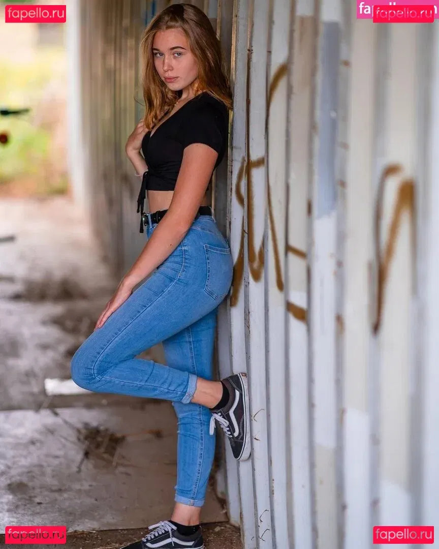 lxllx.se Onlyfans Photo Gallery 