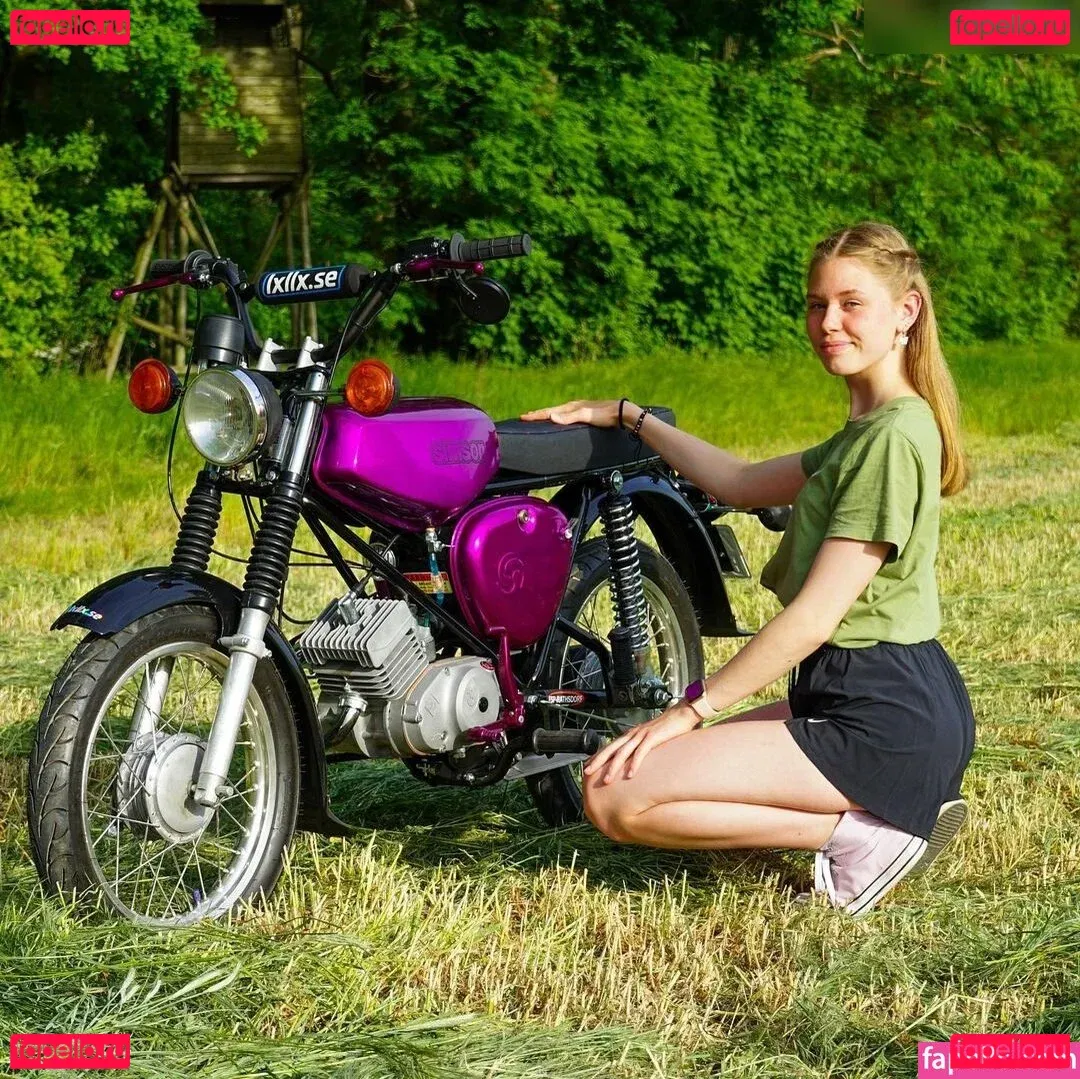 lxllx.se Onlyfans Photo Gallery 