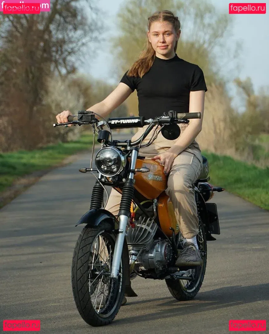 lxllx.se Onlyfans Photo Gallery 