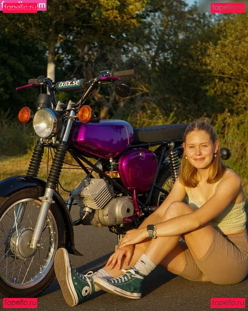 lxllx.se Onlyfans Photo Gallery 