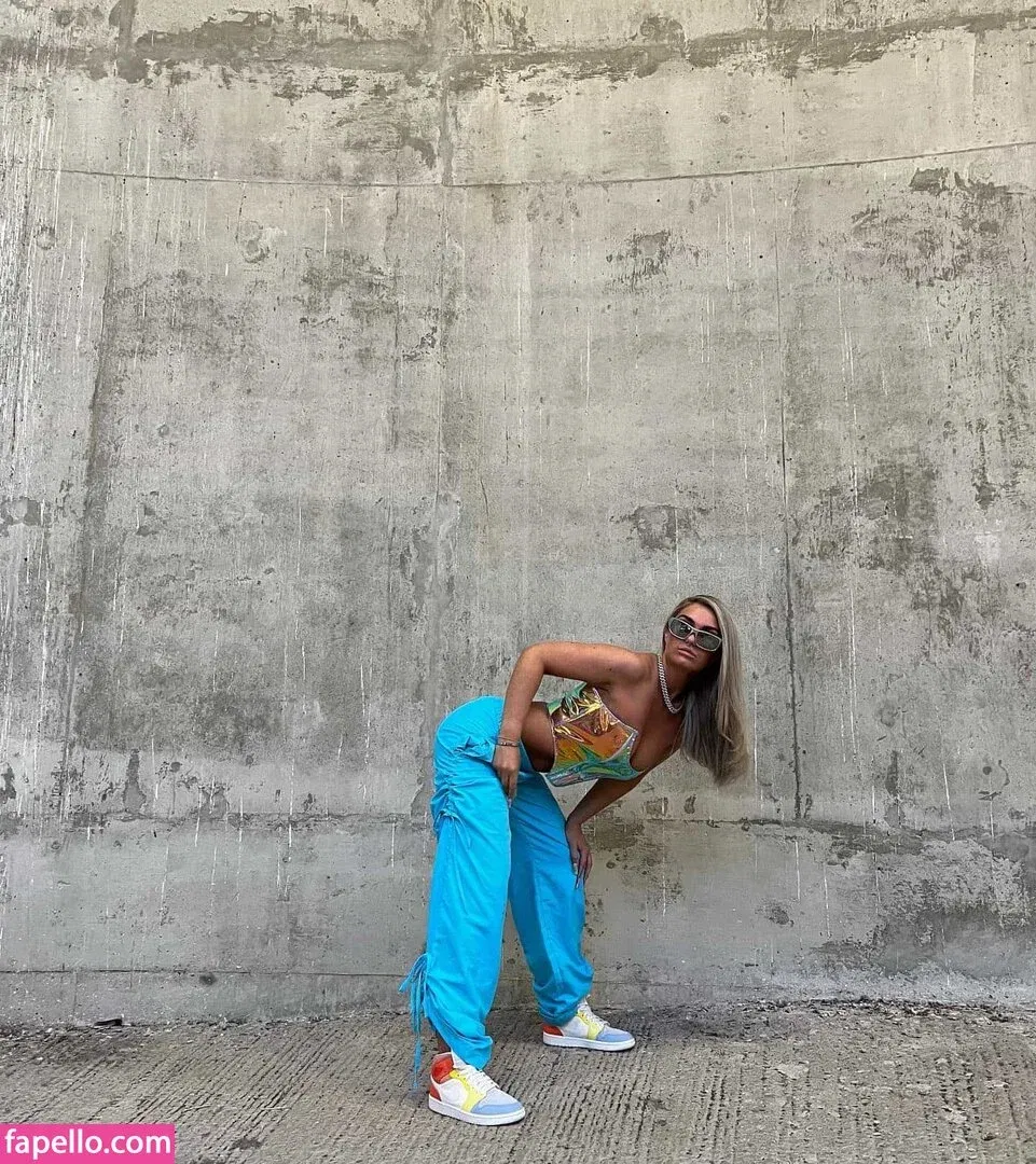 Hannah Band$ Onlyfans Photo Gallery 