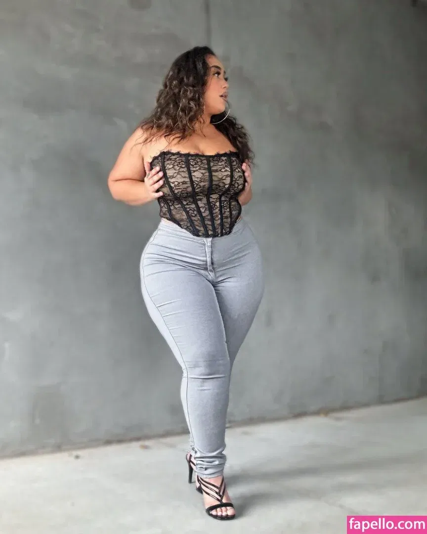 XBadx Dolly Onlyfans Photo Gallery 