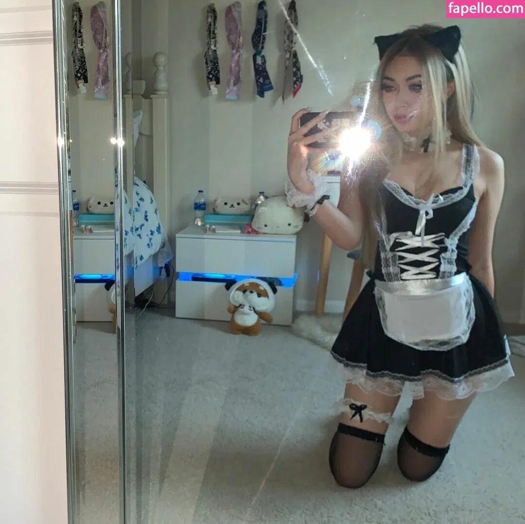 B698008 Onlyfans Photo Gallery 