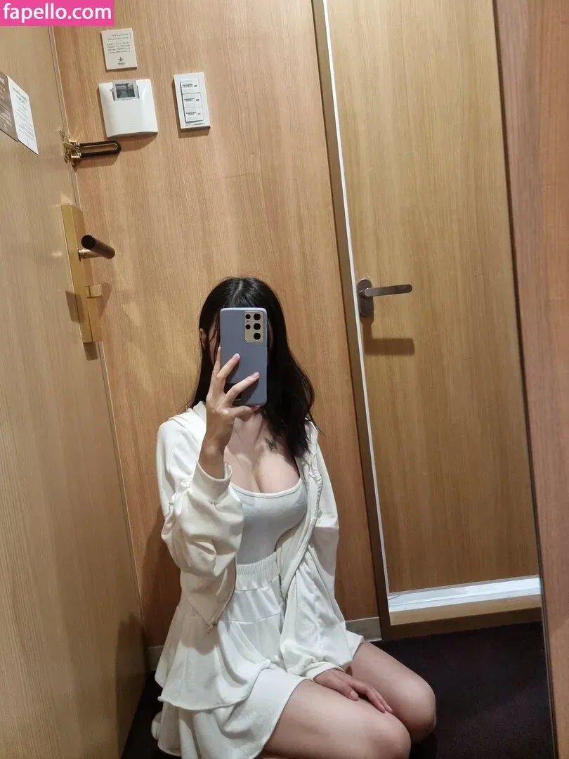 B698008 Onlyfans Photo Gallery 