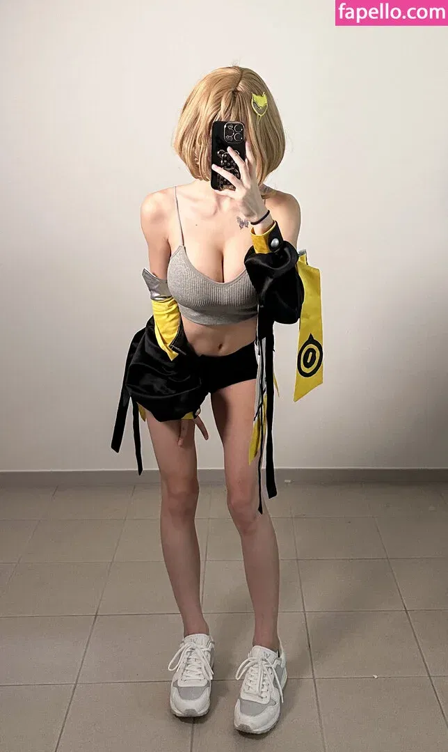 B698008 Onlyfans Photo Gallery 