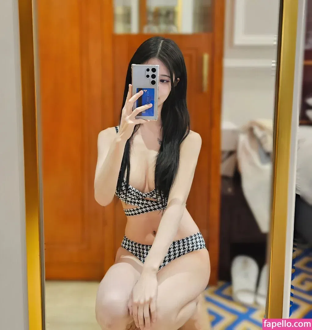 B698008 Onlyfans Photo Gallery 