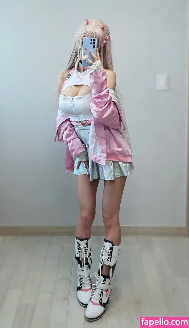 B698008 Onlyfans Photo Gallery 