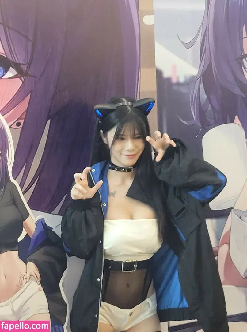 B698008 Onlyfans Photo Gallery 