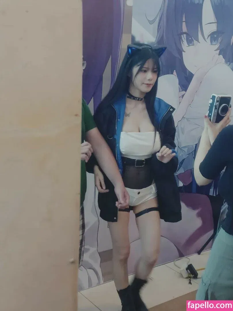 B698008 Onlyfans Photo Gallery 