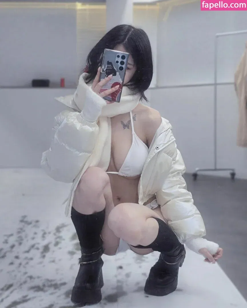 B698008 Onlyfans Photo Gallery 