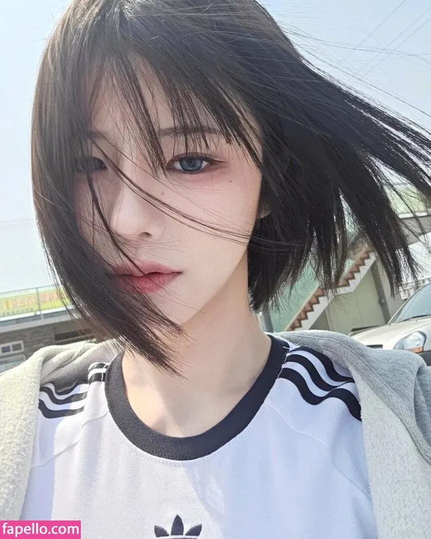 B698008 Onlyfans Photo Gallery 