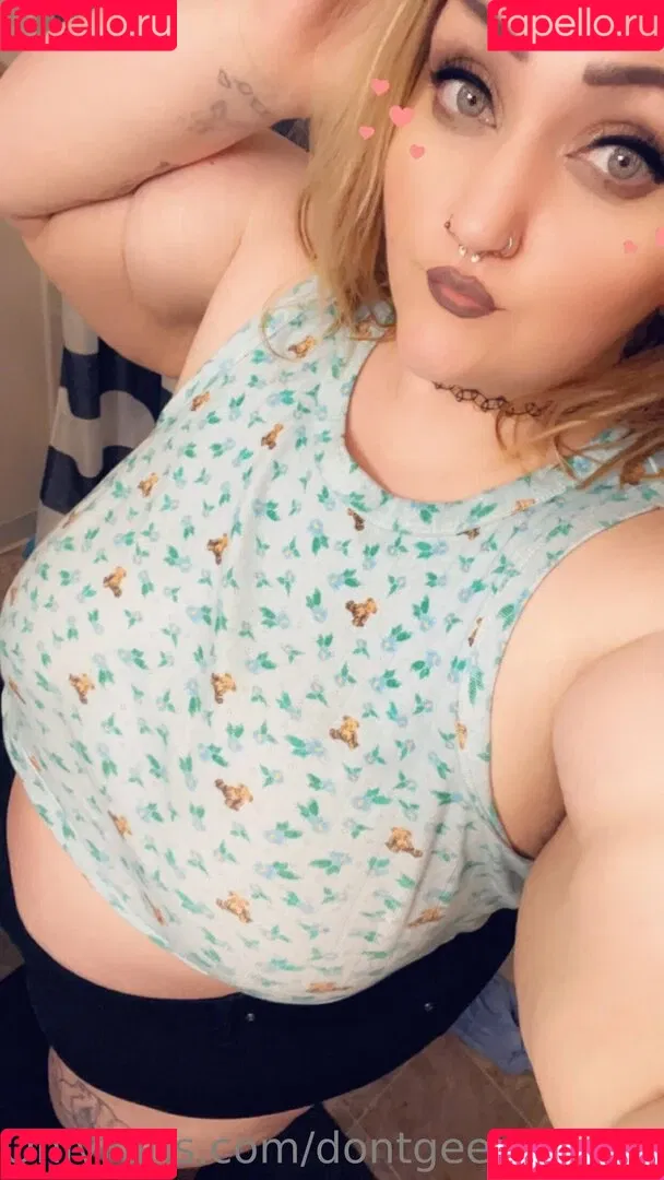 dontgeektoohard Onlyfans Photo Gallery 