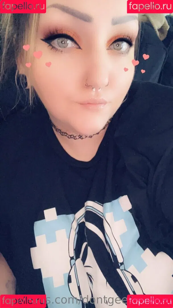 dontgeektoohard Onlyfans Photo Gallery 