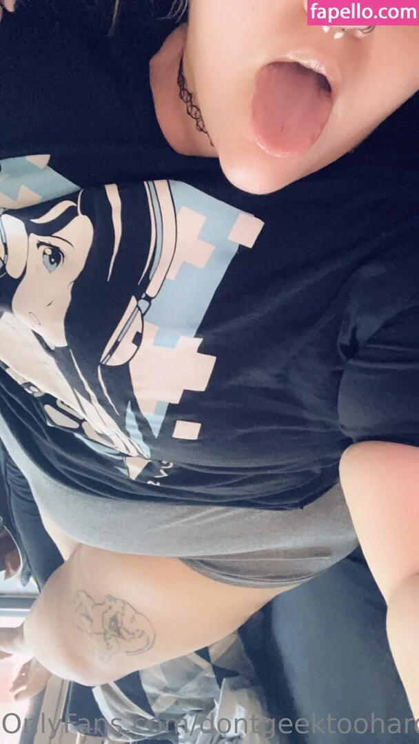 dontgeektoohard Onlyfans Photo Gallery 