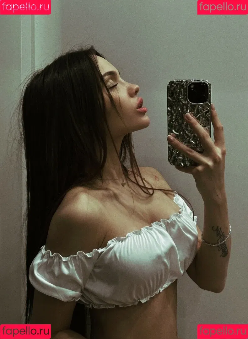 Valya Karnaval Onlyfans Photo Gallery 