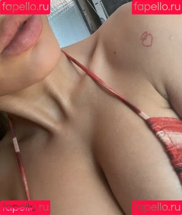 Valya Karnaval Onlyfans Photo Gallery 