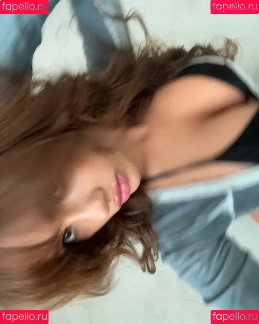 Valya Karnaval Onlyfans Photo Gallery 