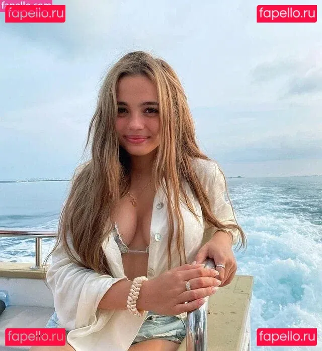 Valya Karnaval Onlyfans Photo Gallery 