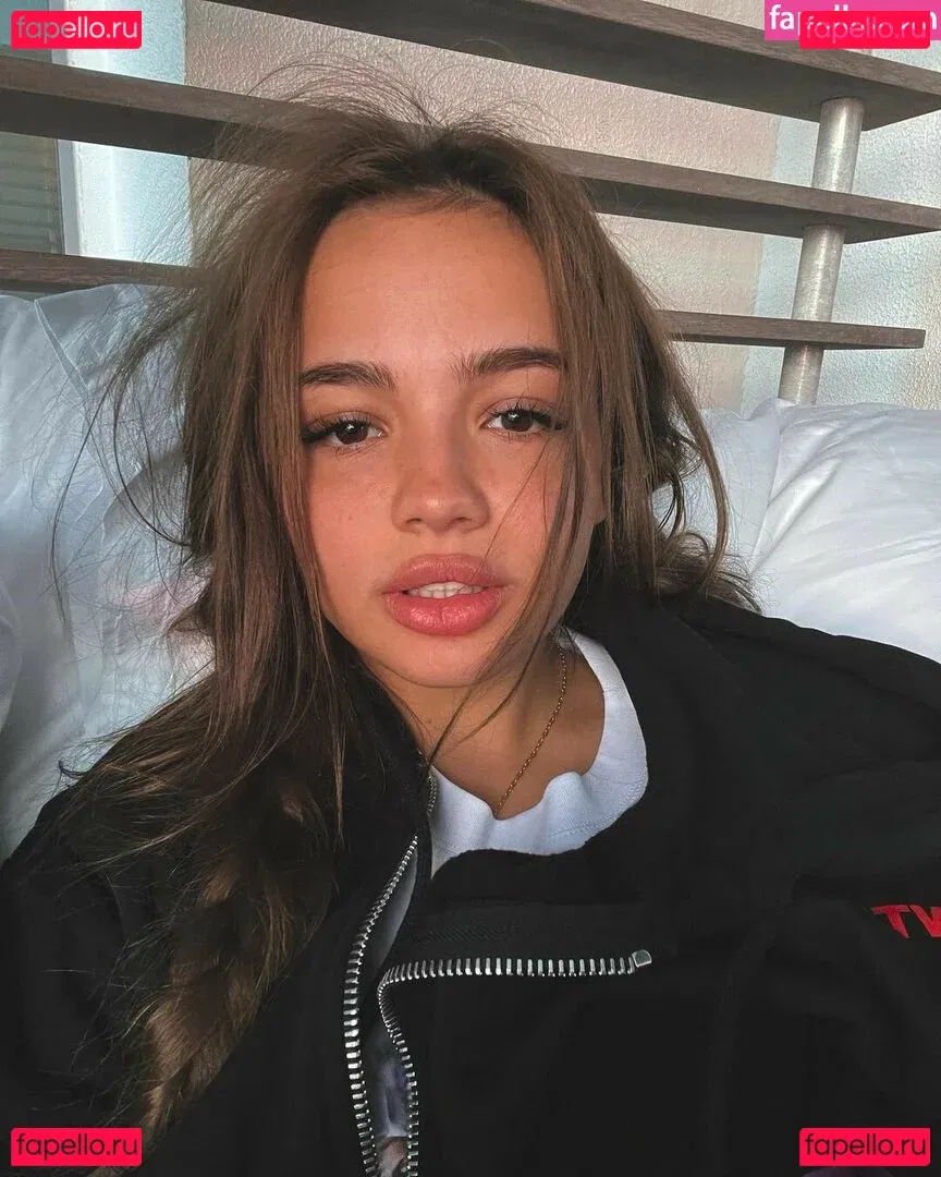 Valya Karnaval Onlyfans Photo Gallery 