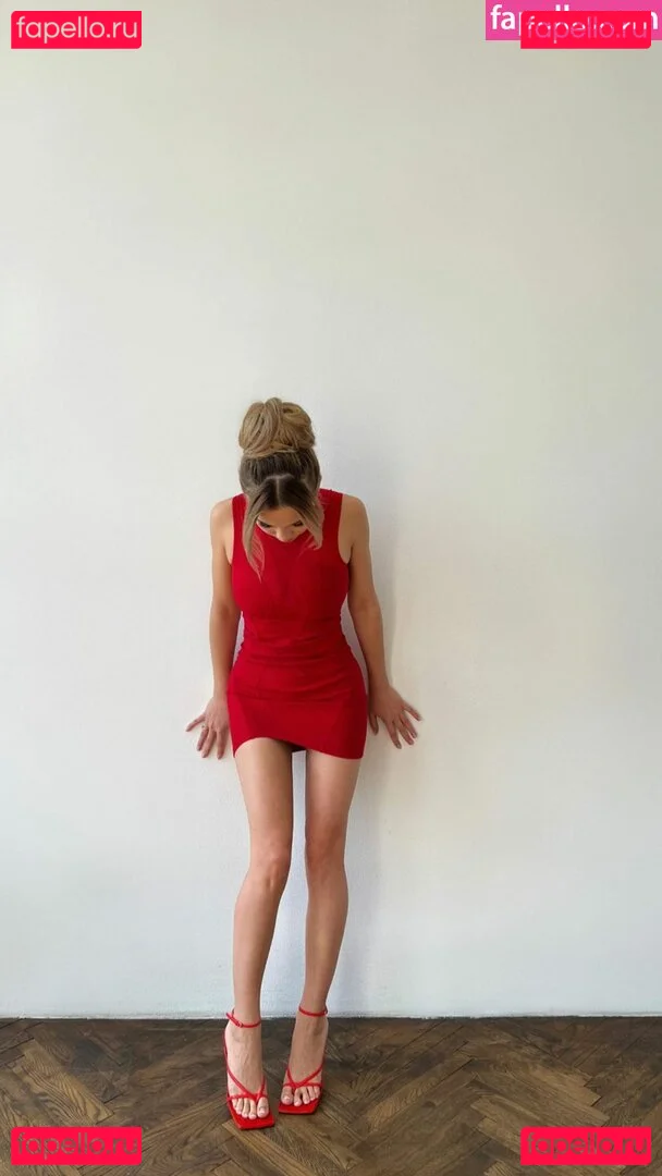 Valya Karnaval Onlyfans Photo Gallery 