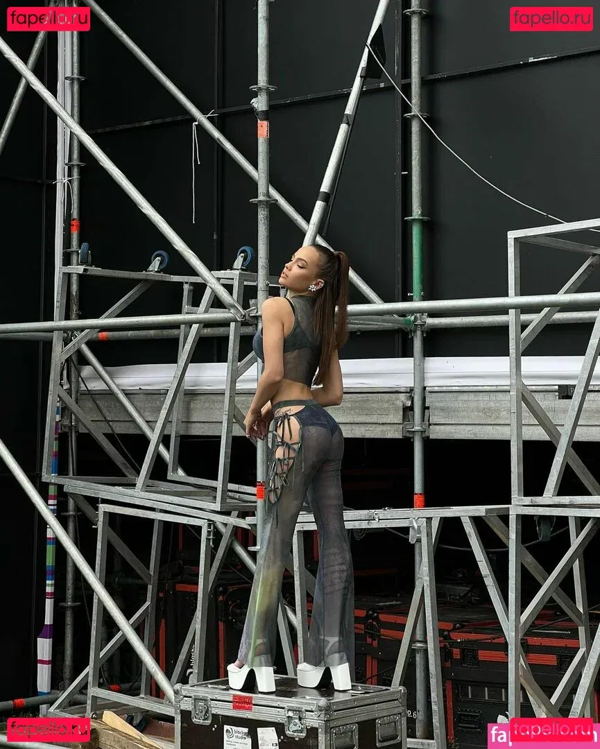 Valya Karnaval Onlyfans Photo Gallery 