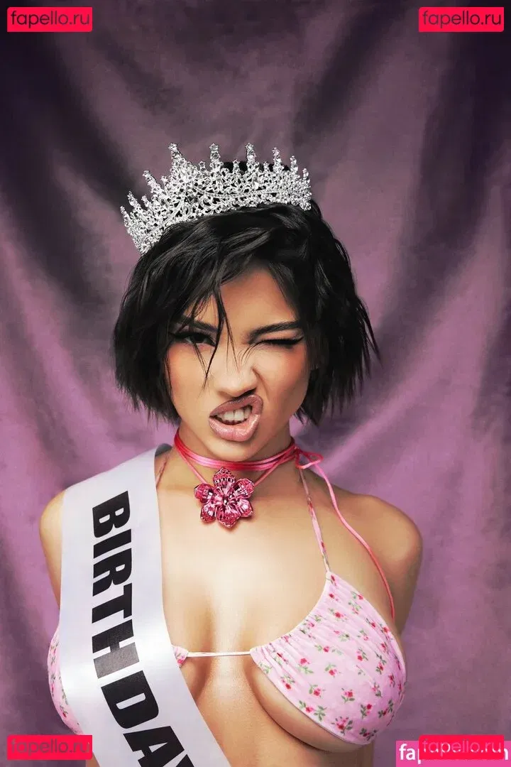 Valya Karnaval Onlyfans Photo Gallery 