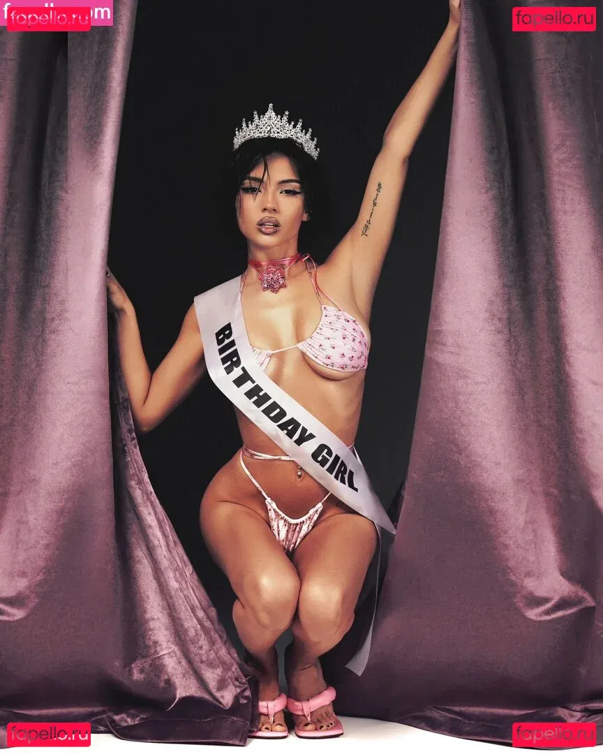 Valya Karnaval Onlyfans Photo Gallery 