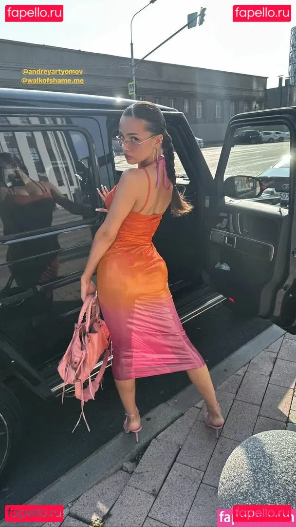 Valya Karnaval Onlyfans Photo Gallery 