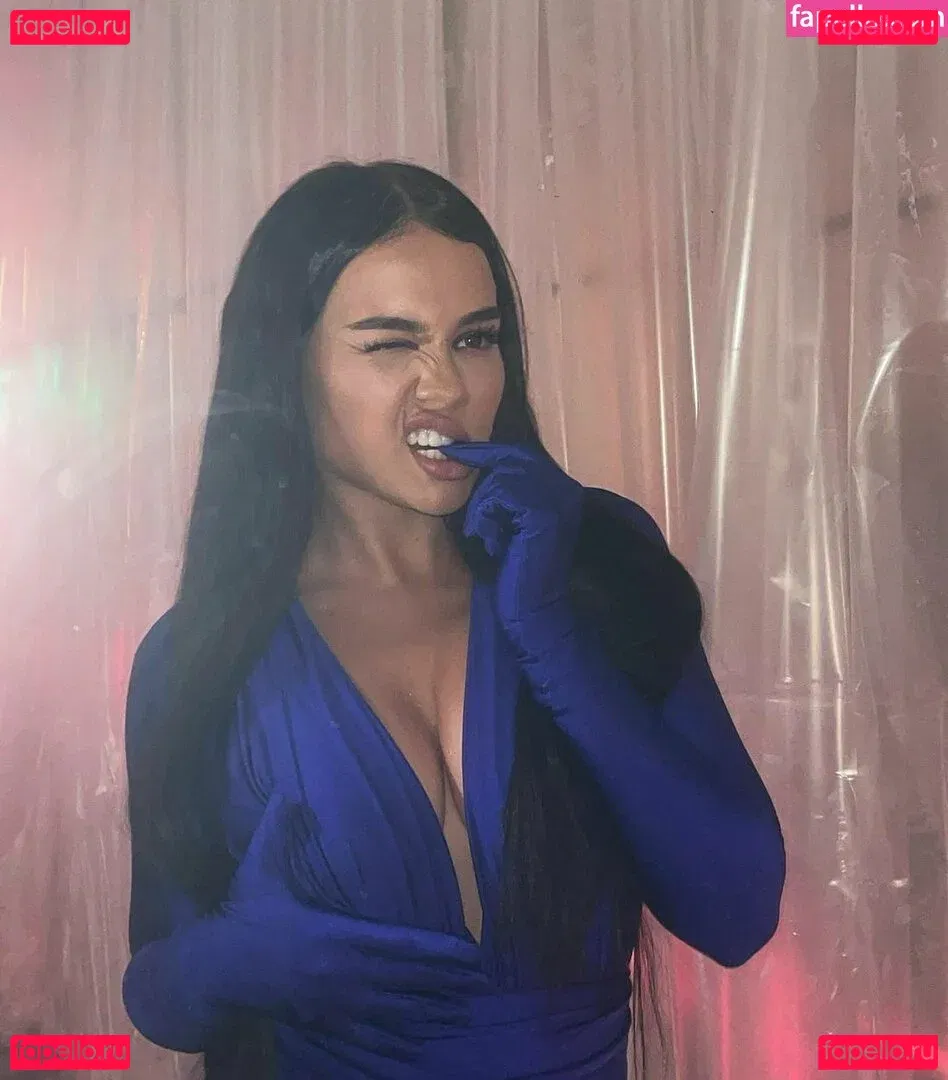 Valya Karnaval Onlyfans Photo Gallery 