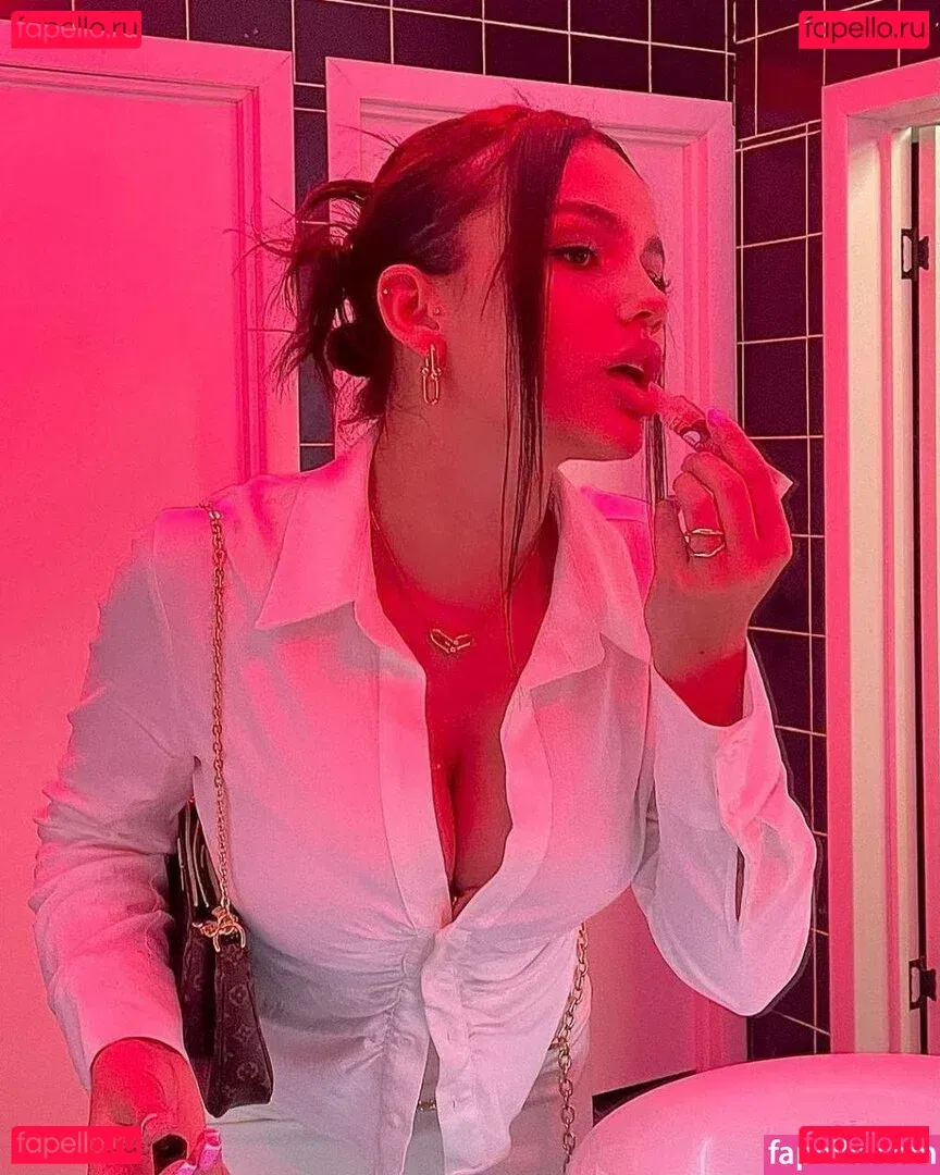 Valya Karnaval Onlyfans Photo Gallery 