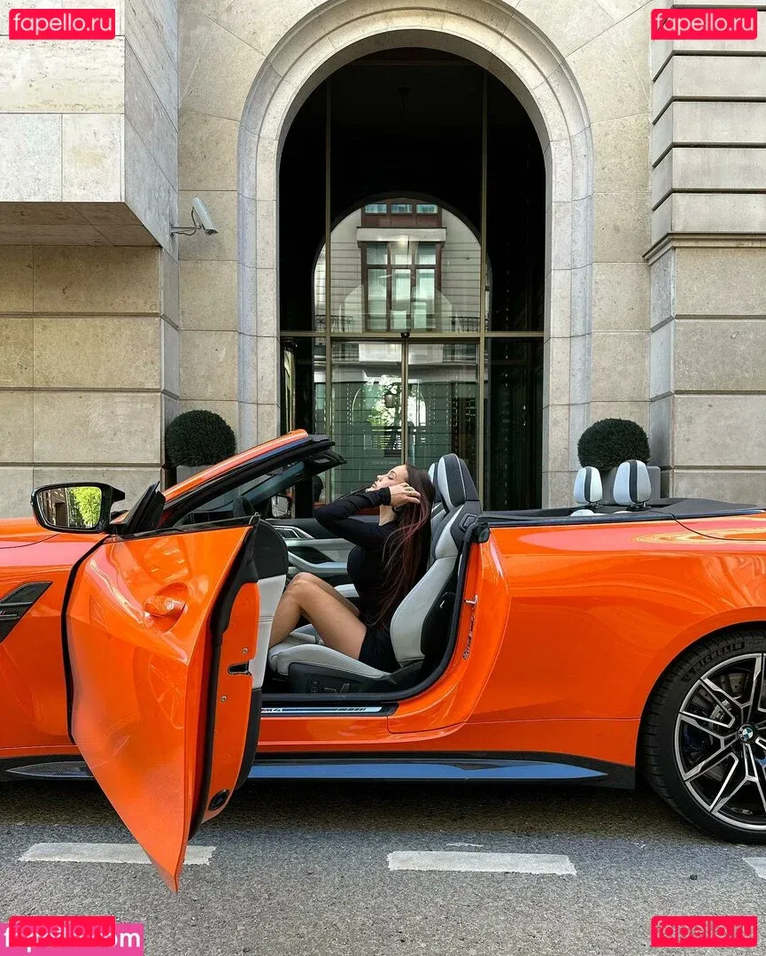 Valya Karnaval Onlyfans Photo Gallery 