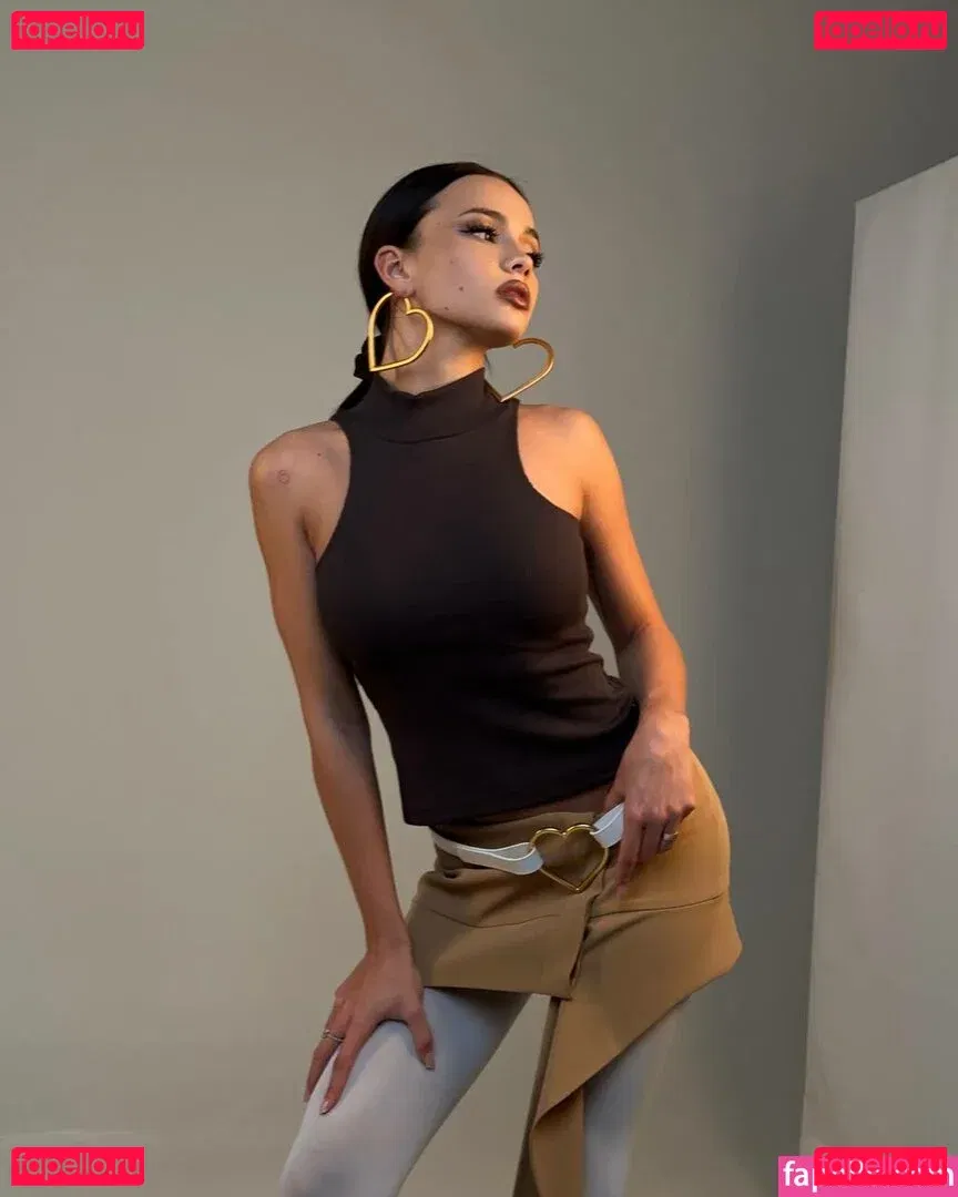 Valya Karnaval Onlyfans Photo Gallery 