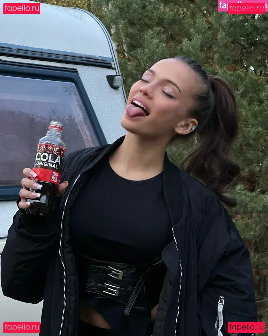 Valya Karnaval Onlyfans Photo Gallery 