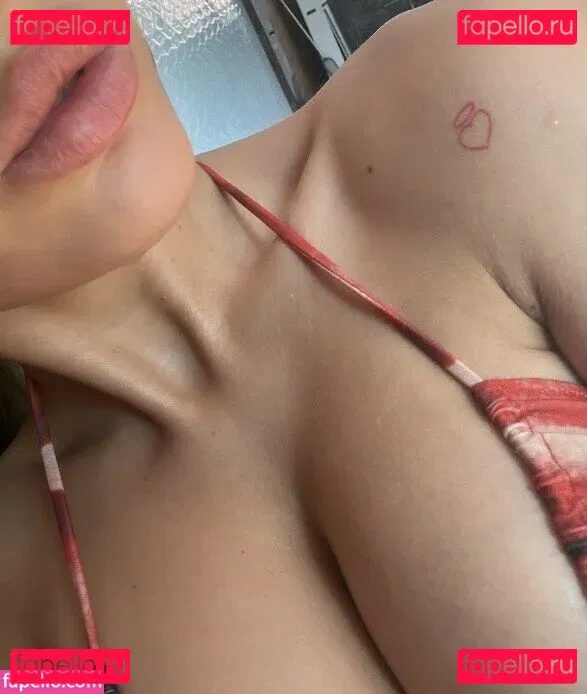 Valya Karnaval Onlyfans Photo Gallery 