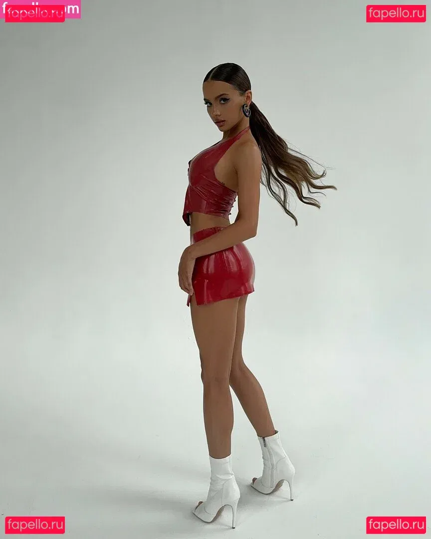 Valya Karnaval Onlyfans Photo Gallery 