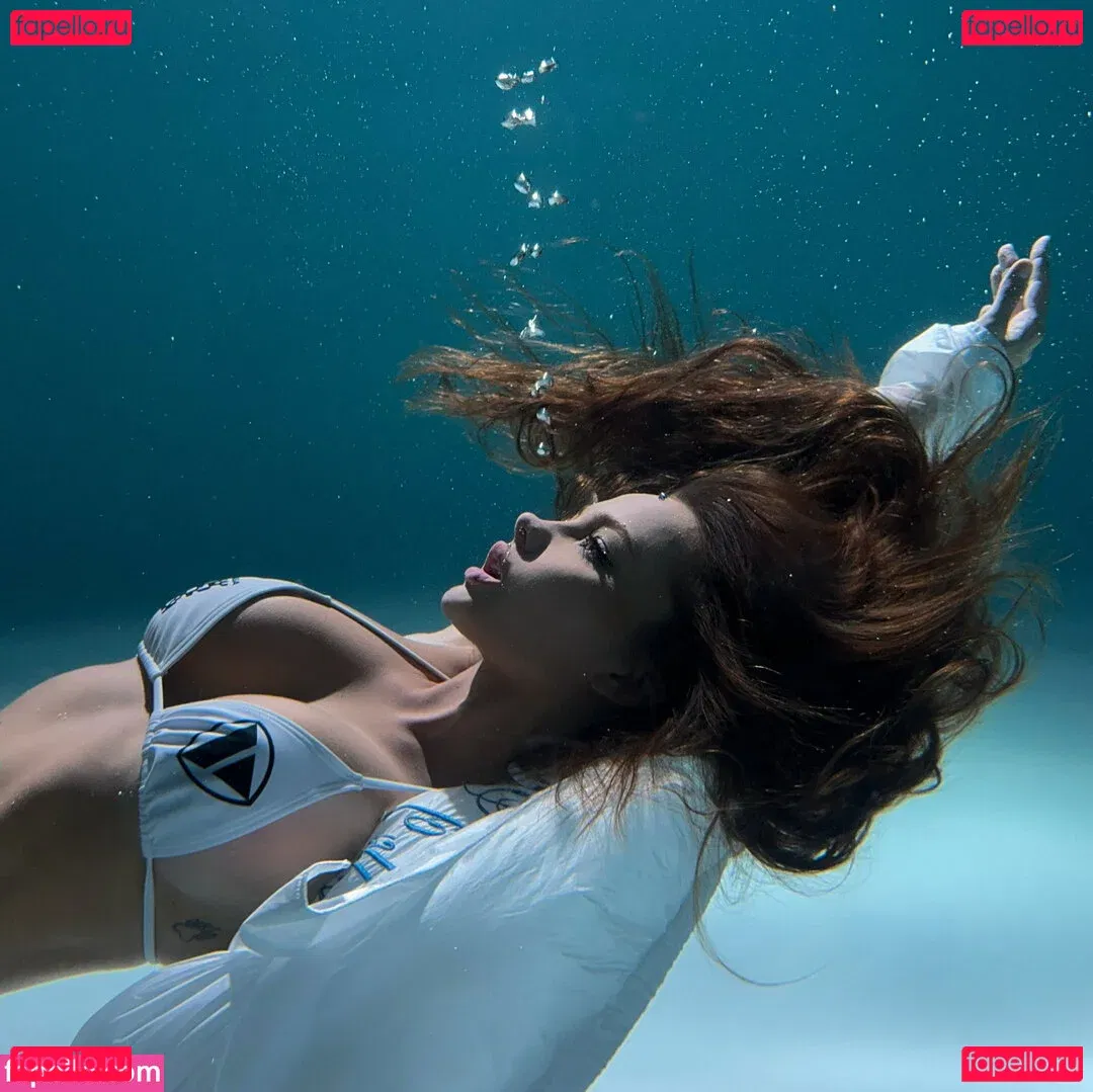 Valya Karnaval Onlyfans Photo Gallery 