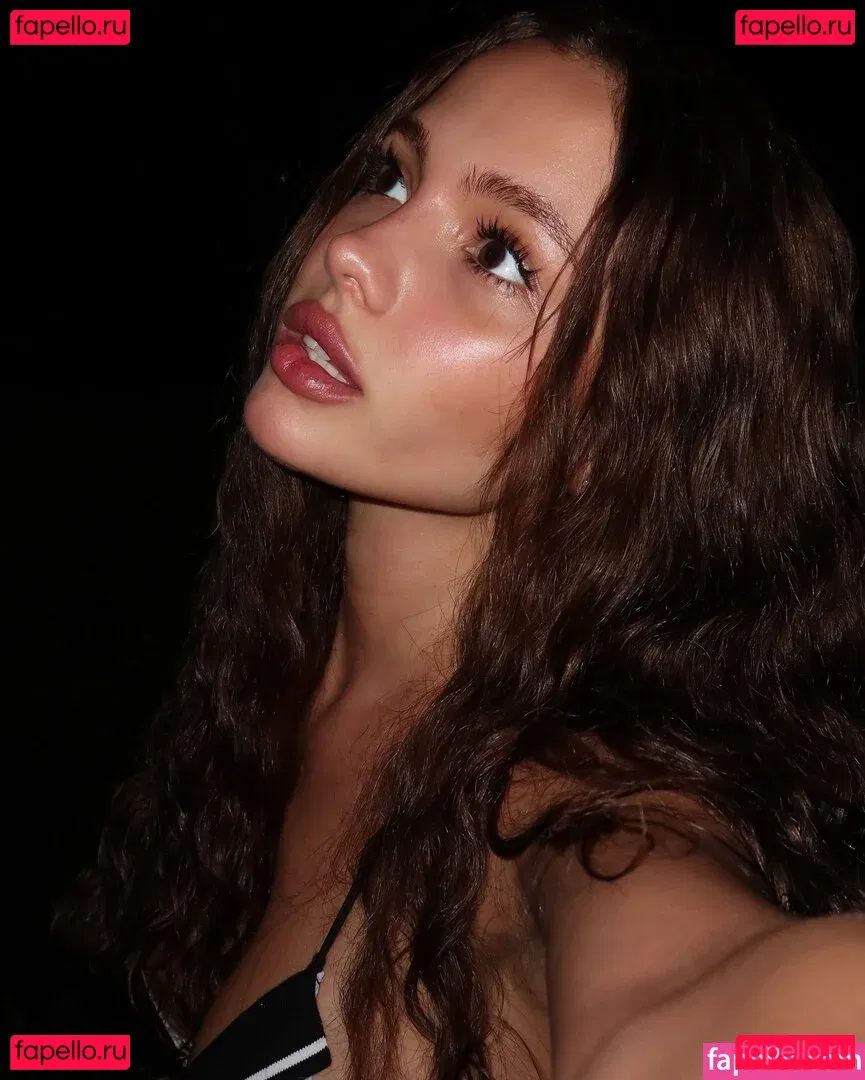 Valya Karnaval Onlyfans Photo Gallery 