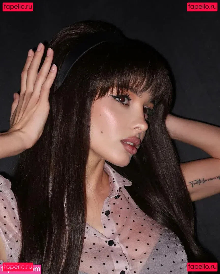 Valya Karnaval Onlyfans Photo Gallery 