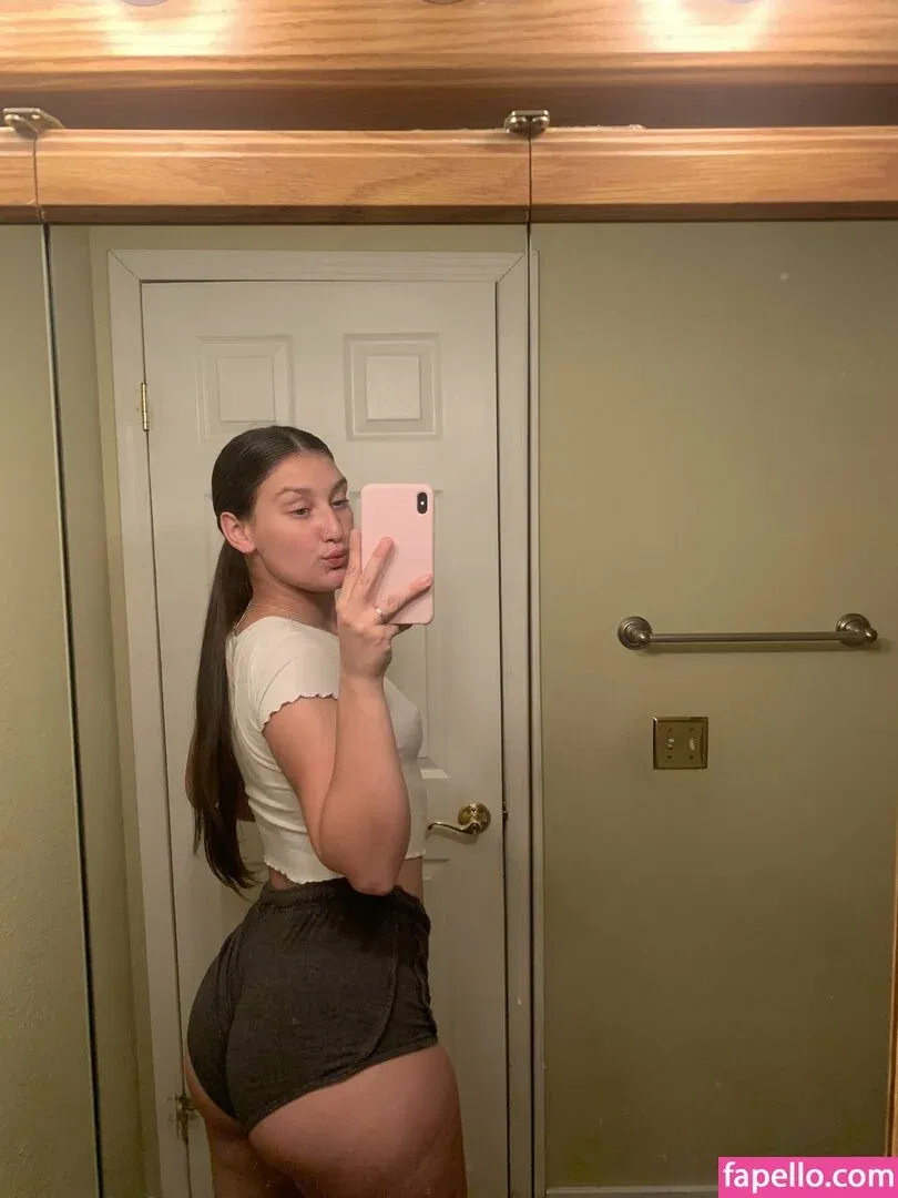 Mamimelly Onlyfans Photo Gallery 