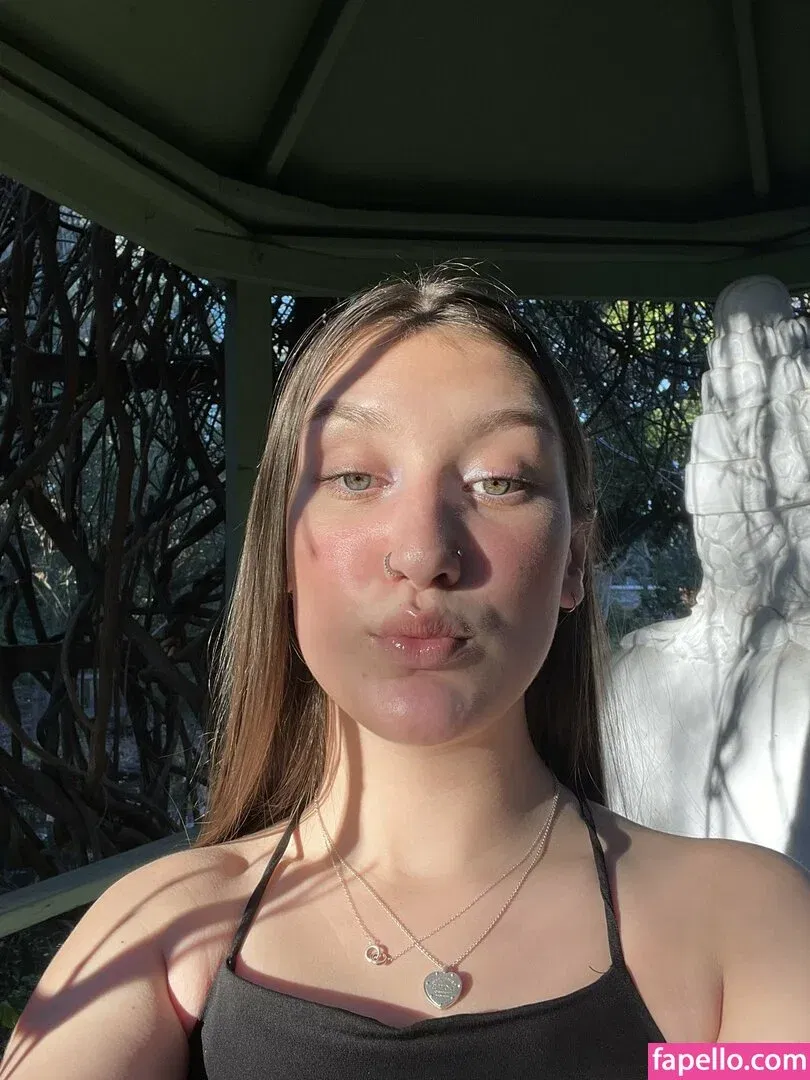 Mamimelly Onlyfans Photo Gallery 