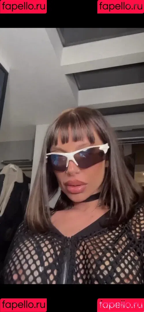 Toni Trips Onlyfans Photo Gallery 