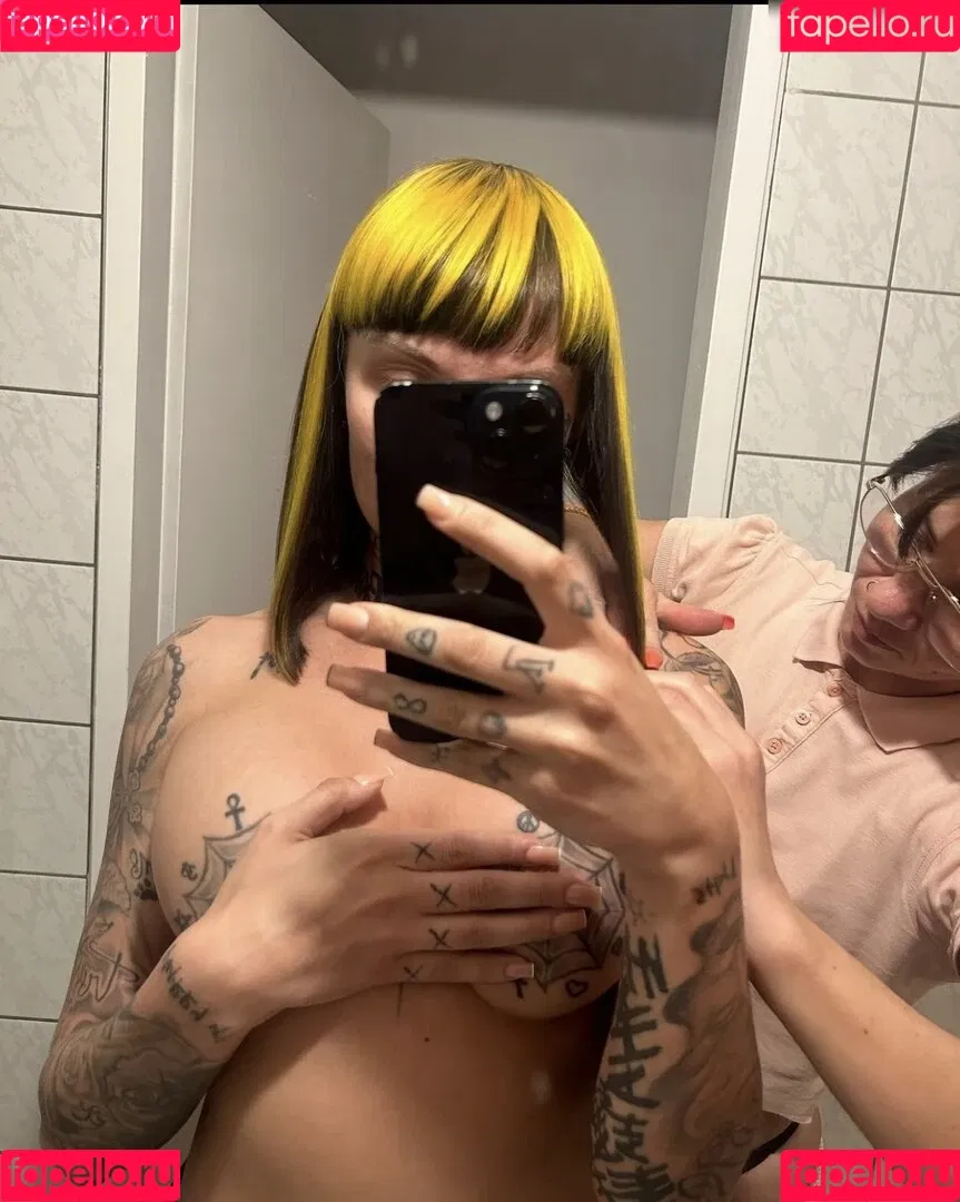 Toni Trips Onlyfans Photo Gallery 
