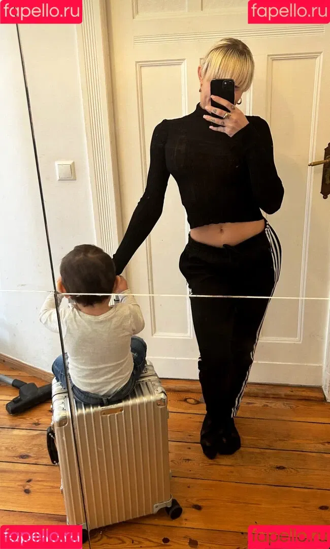 Toni Trips Onlyfans Photo Gallery 