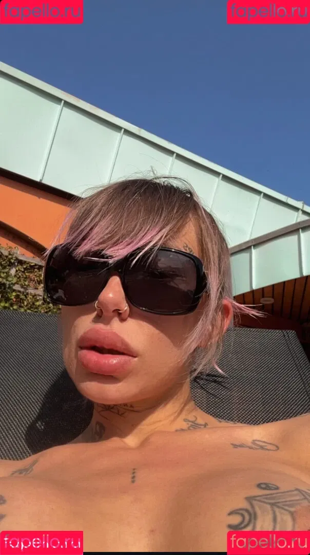 Toni Trips Onlyfans Photo Gallery 