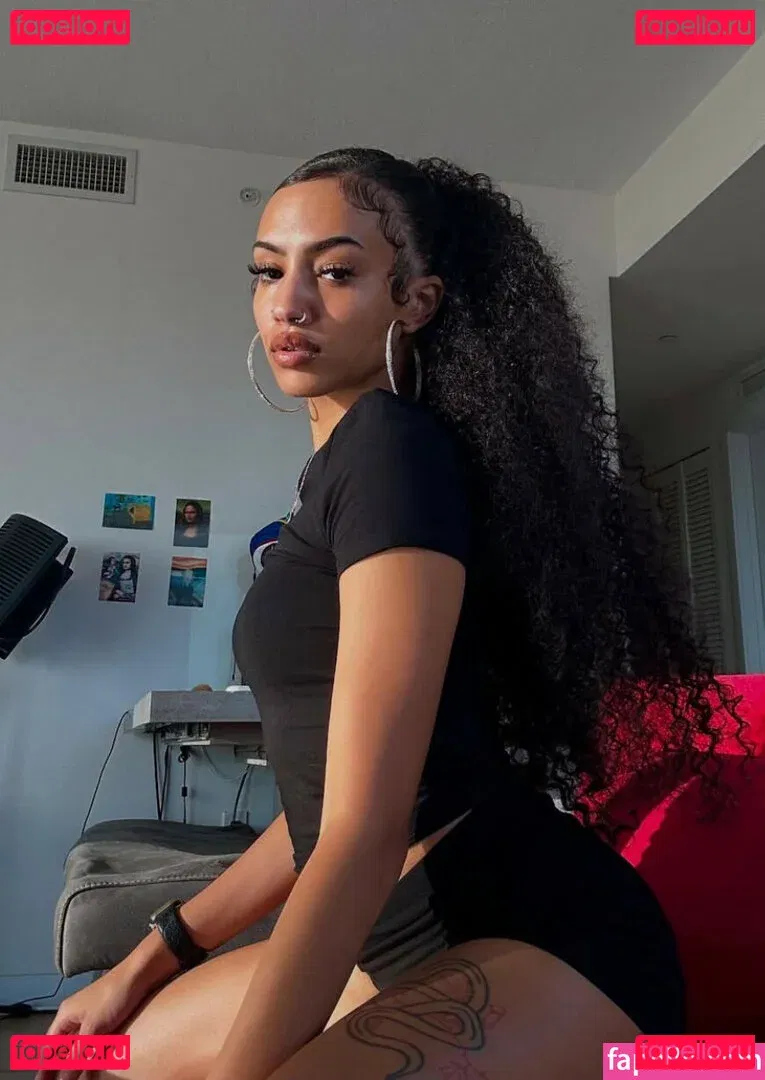 Rubi Skies Onlyfans Photo Gallery 