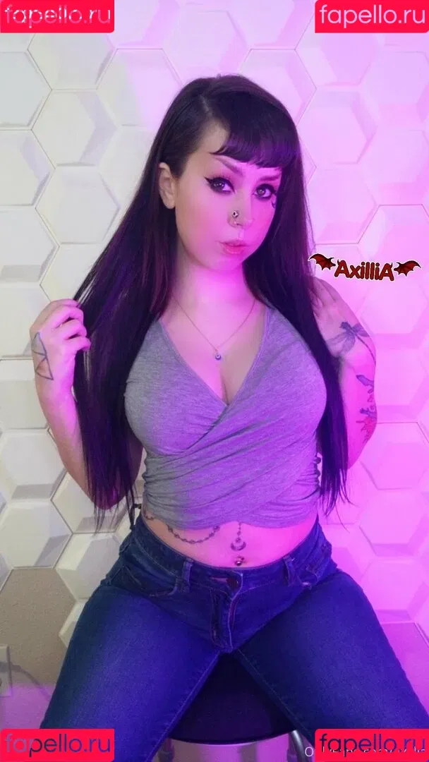 axillia Onlyfans Photo Gallery 
