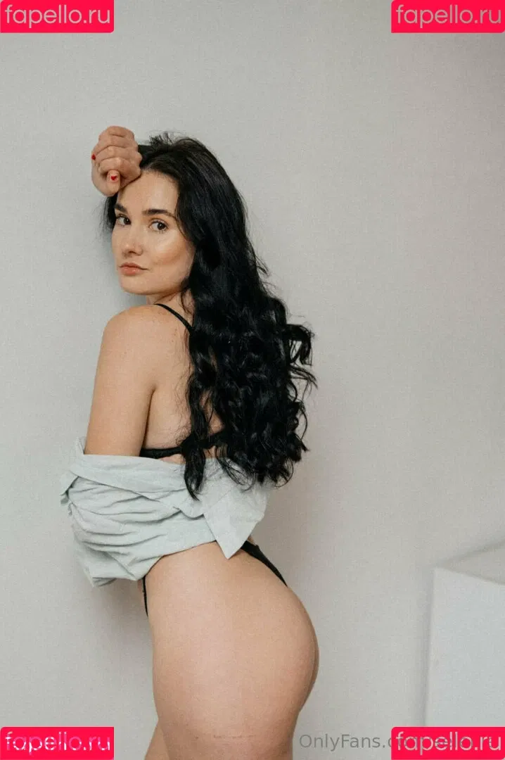selenie Onlyfans Photo Gallery 