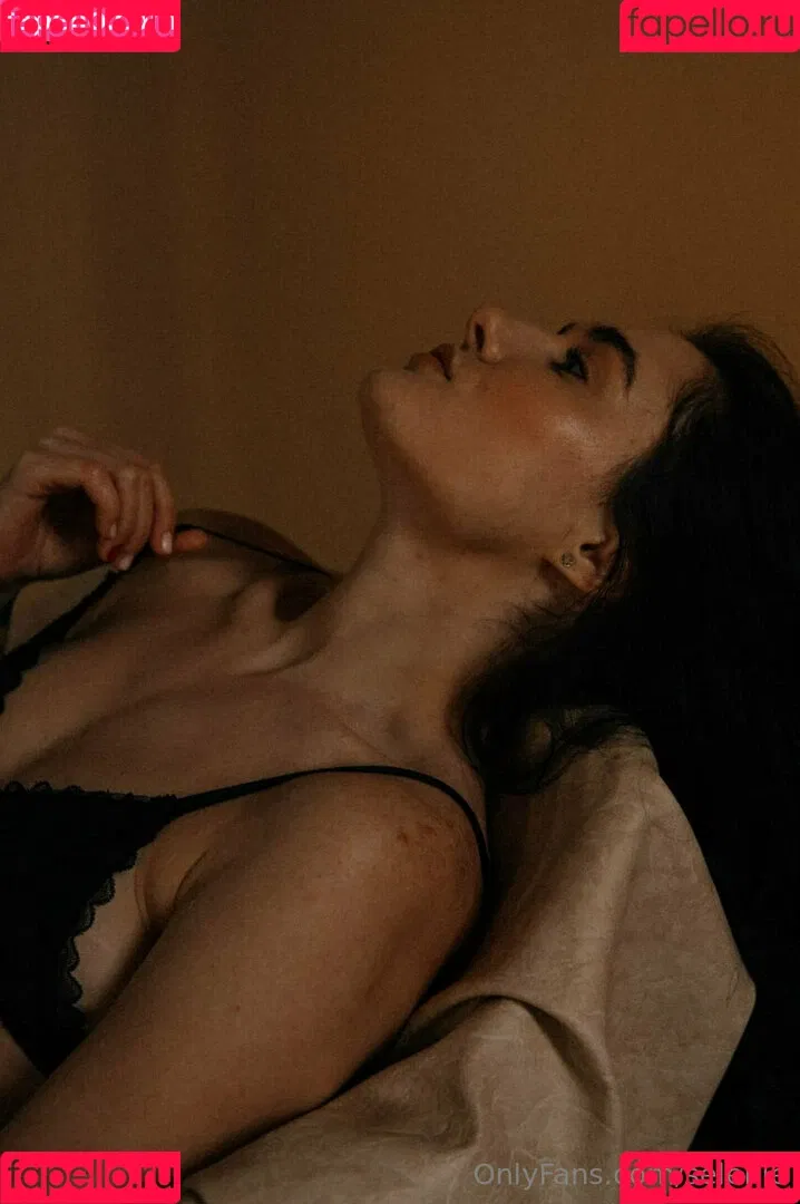 selenie Onlyfans Photo Gallery 
