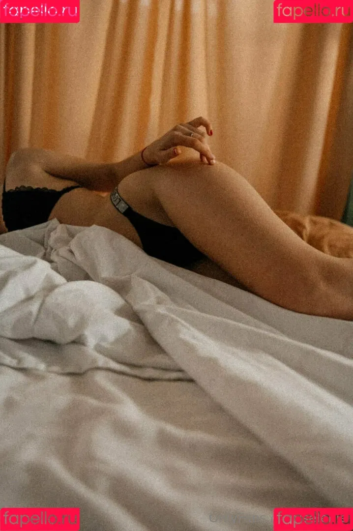 selenie Onlyfans Photo Gallery 